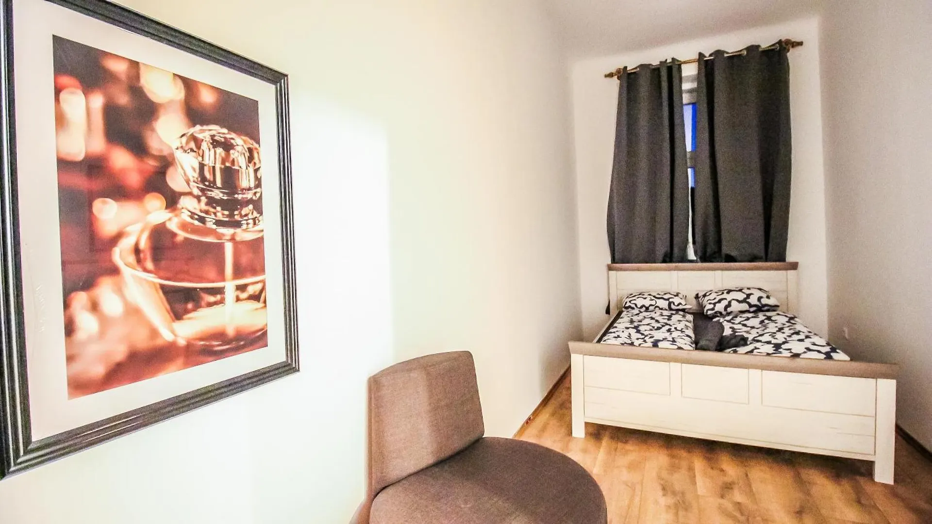 Disc Cozy Rooms In Liesing Wenen