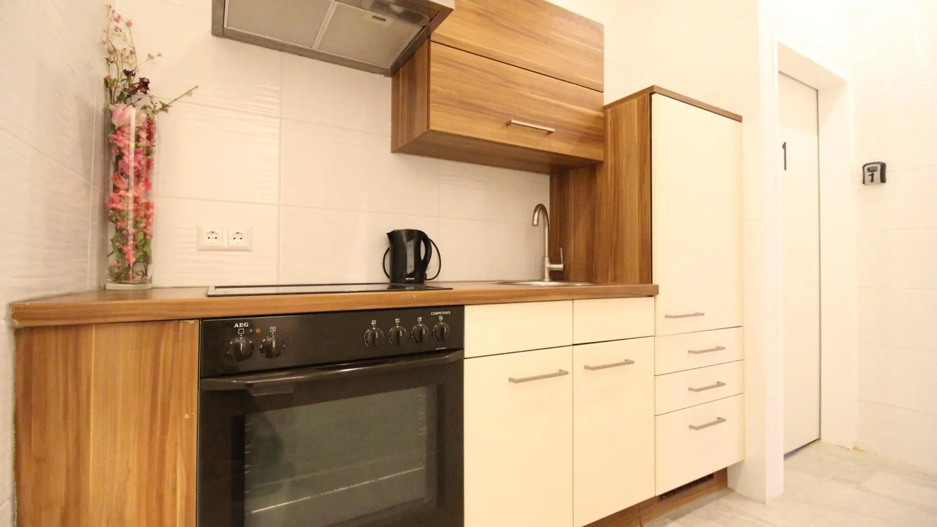 Disc Cozy Rooms In Liesing Wenen