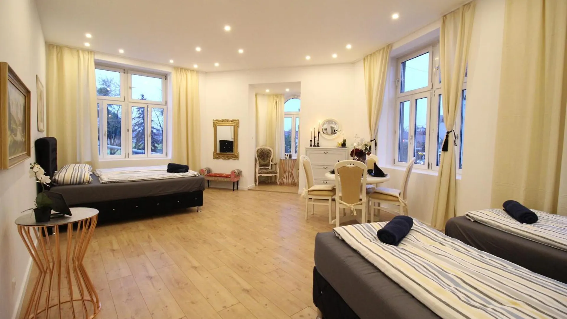 Disc Cozy Rooms In Liesing Wenen Oostenrijk